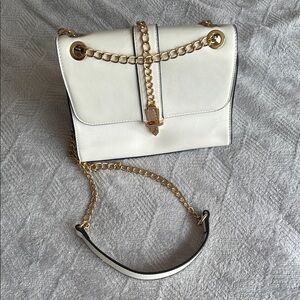 Elegant White and Gold Chain Shoulder Bag